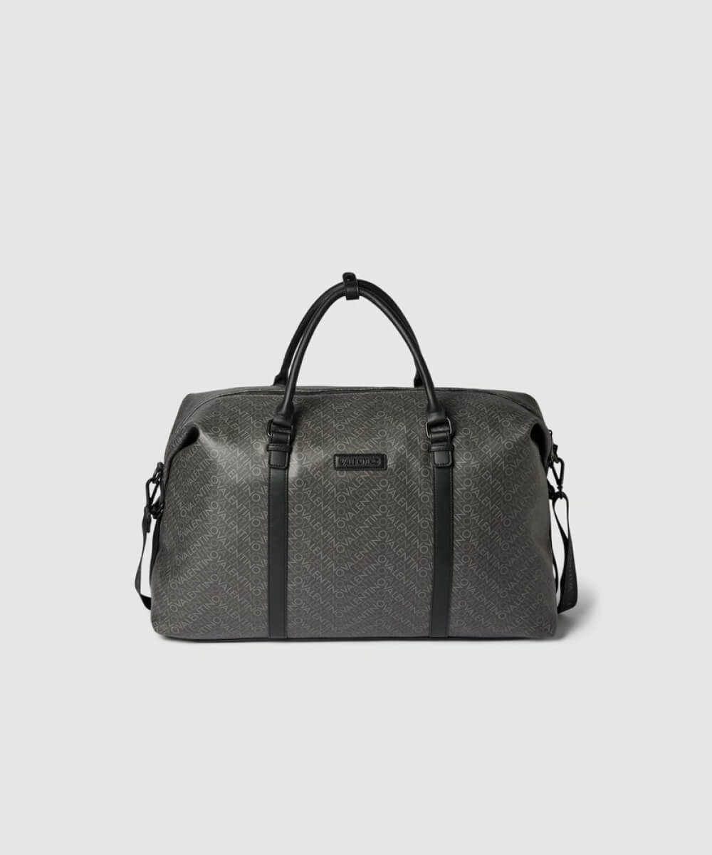 Duffle Bag mit Allover-Label-Muster Modell